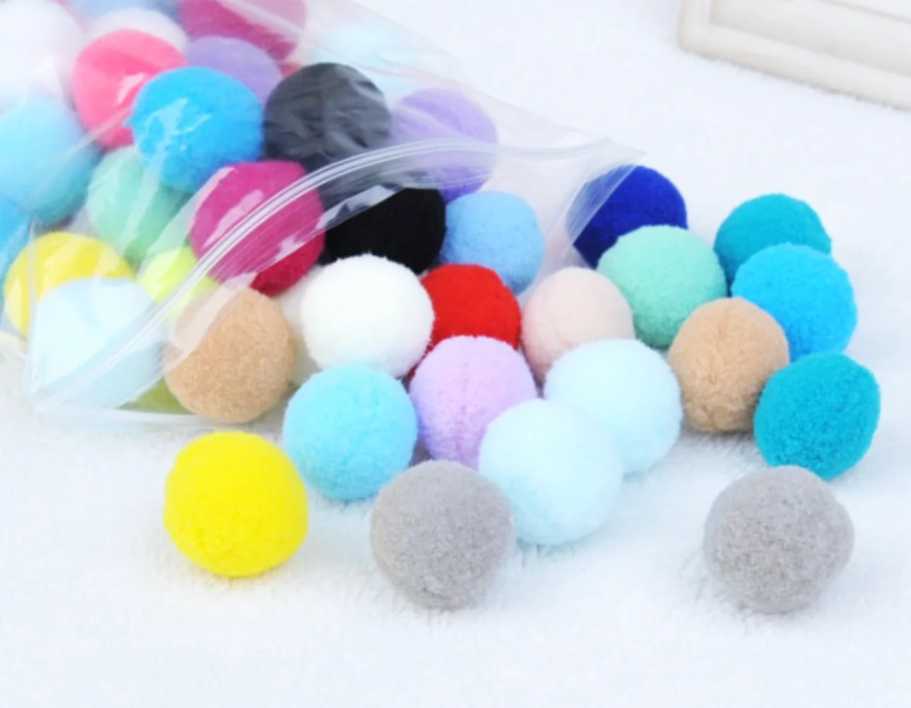 Cat interactive toys 70pcs Ball Cat Toy Plush Elastic furry ball Toy ball is fun quiet environment protection Pet interaction - Image 13