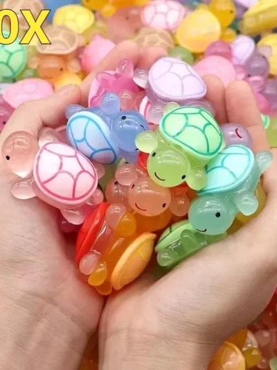 50 Pcs Cute Mini Luminous Turtle Ornaments Glowing in The Dark Miniatures Turtle Micro Landscape Kids Toys Home Decor Gift