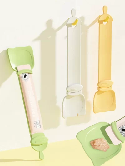 Cute and Convenient Cat Treat Spoons: Easy-Squeeze, One-Handed Feeder, Cat Supplies for Feeding Wet Treats and Supplements