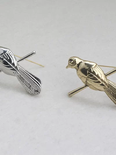 Vintage Bird Brooches Petyr Baelish Pin Badge New Movie Animal Jewelry Men Women Wholesale