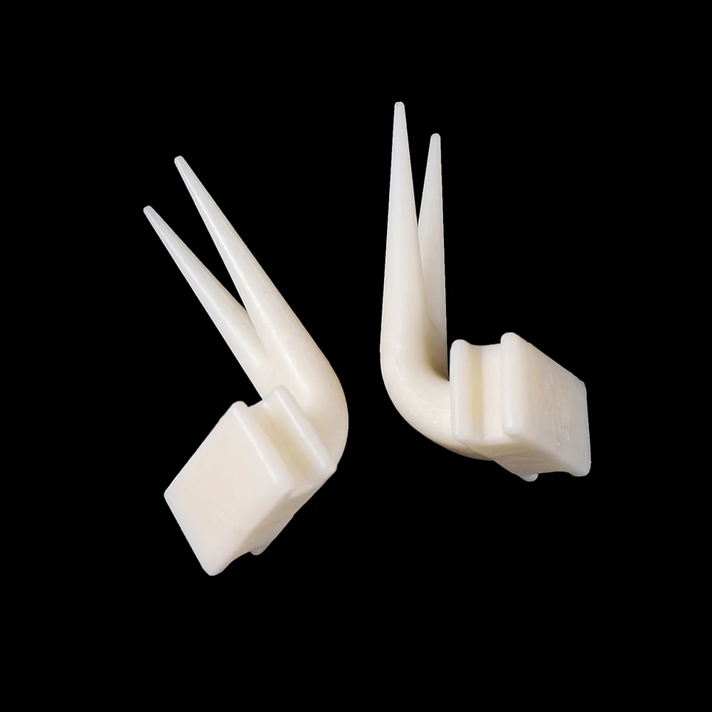 2 Pcs Bird Parrots Fruit Fork Bird Feeder Pet Bird Supplies Plastic Food Holder Feeding On Cage Convenient For Hamster Feeder - Image 4