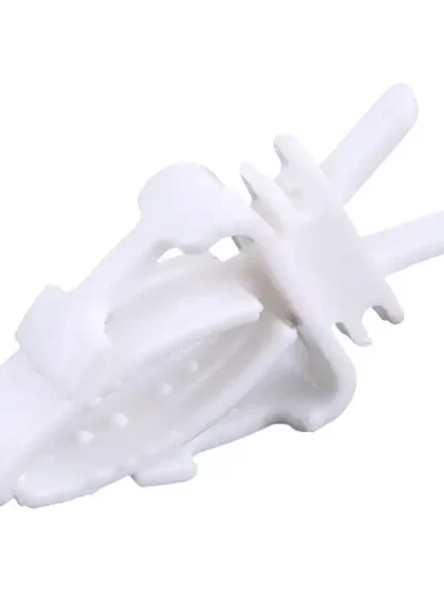 AP29 3 Pieces Bird Treat Holder Small Animal Fruit Vegetable Feeder Plastic Clips Easy to Install Keeping Hands Clean