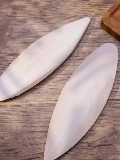 10pcs Cuttlefish Sepia Bone Parrot Chewing Cuttle Bone Bird Food Calcium Pickstone Parakeets Budgies Cockatiels Cuttlebone Toy