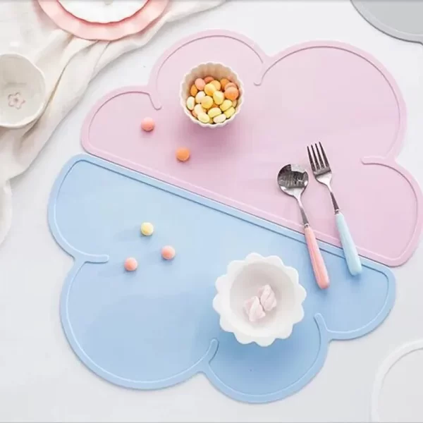 Pet Feeding Mat for Cats and Dogs with Nonspill Nonslip Waterproof Leakage Food Easy to Clean Silicone Placemats - Image 4