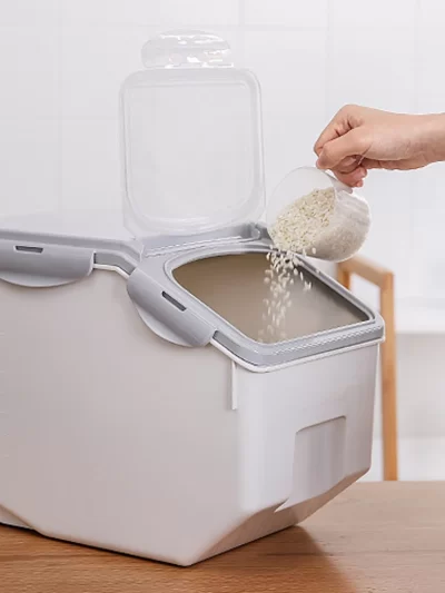 Dog Food Bucket Pet Food Storage Container Mothproof Leakproof Roller Base Sealed Solid Color Box Accessories with Measuring Cup
