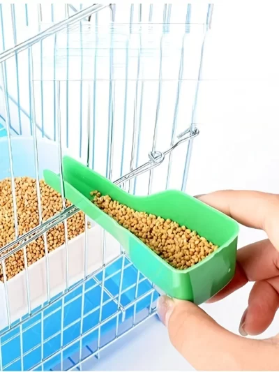 Plastic feeding spoons for birds, bird feeding shovels, adding water, bird utensils, bird cages, small tools