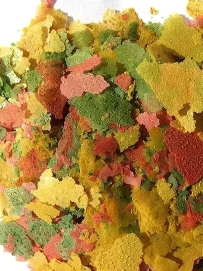 100g/packSmall Tropical Ornamental Fish Feed Aquarium Fish Thin Slice Feed Fish Feed Seedling Growth Food Family Fishing Tools