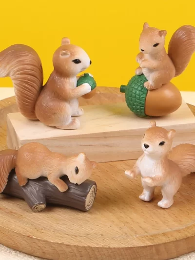 4Pcs/Set Squirrel Miniature Garden Accessories Squirrel Model Landscape Decoration