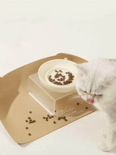 PU Leather Pet Anti Spill Placemat Oil Resistant Anti Slip Dog Food Pad Waterproof Pet Feeding Mat Prevent Food and Water Spills