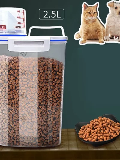 1.5kg/2kg Dog Cat Food Storage Container Plastic Pail With Measuring Cup Airtight Moisture Proof Pet Supplies Kitchen Jar