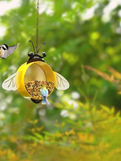 Bird Feeders For Outdoors, Bee Decorate Hanging Squirrel Proof Bird Feeders For Outside Metal Wild Bird Feeder For Garden Yard Decoration For Sun-Proof And Rainproof