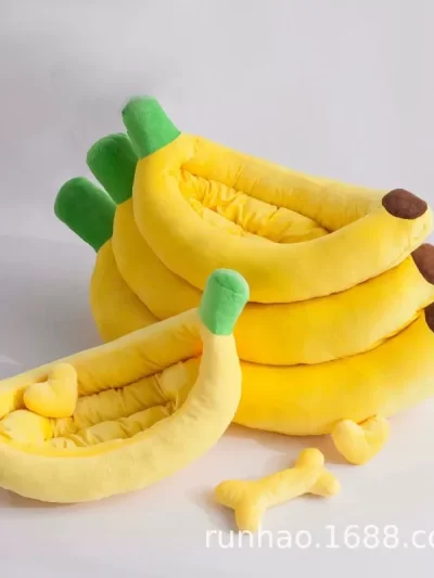 Four season universal, banana shaped pet bed, dog bed, cat bed